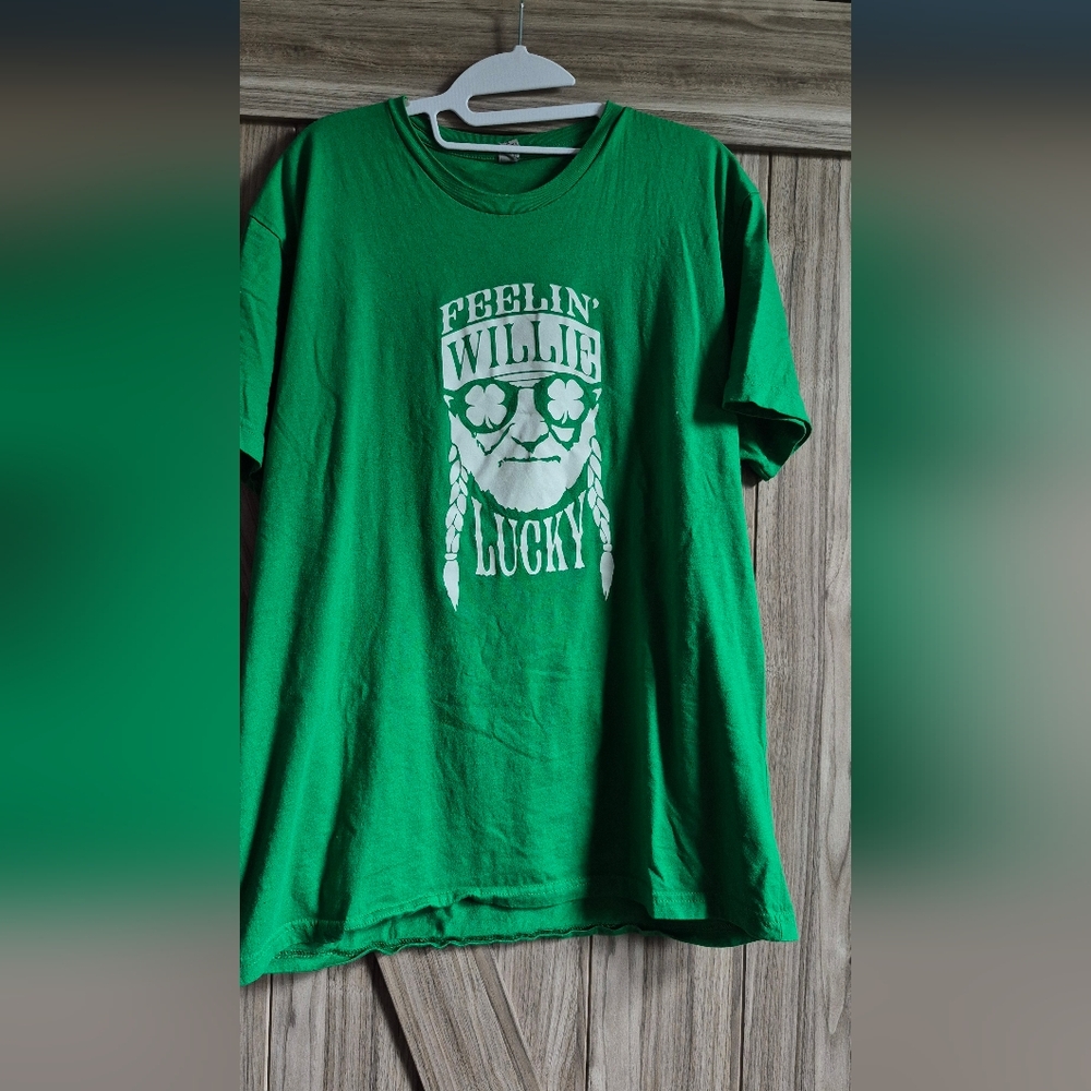Vibrant Green Short Sleeve Tee with Graphic Design